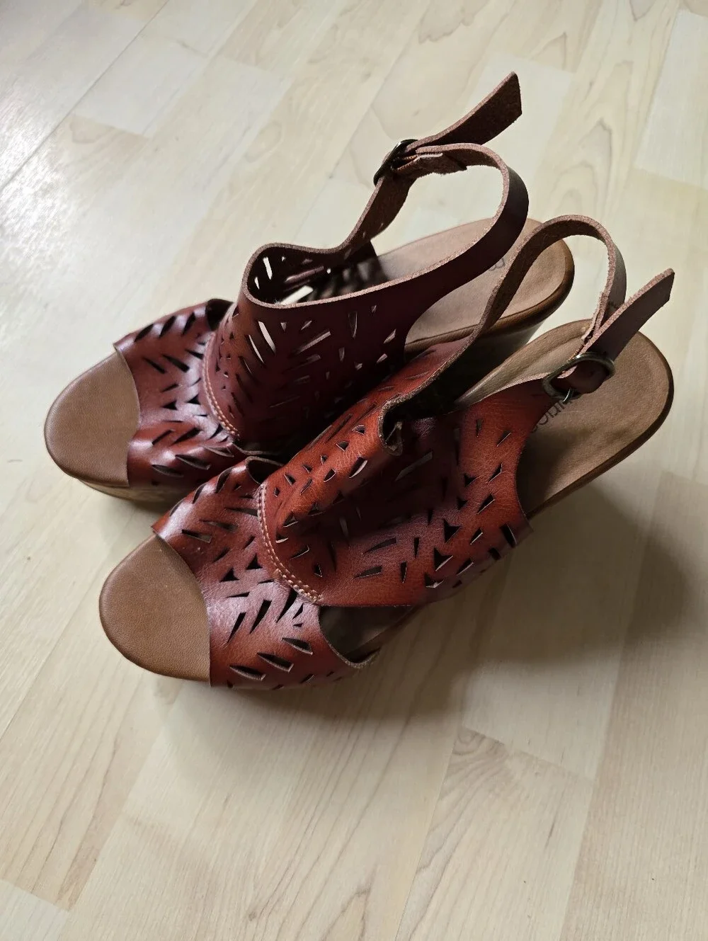 Maurices Brown Wedges Size 10 NWOT